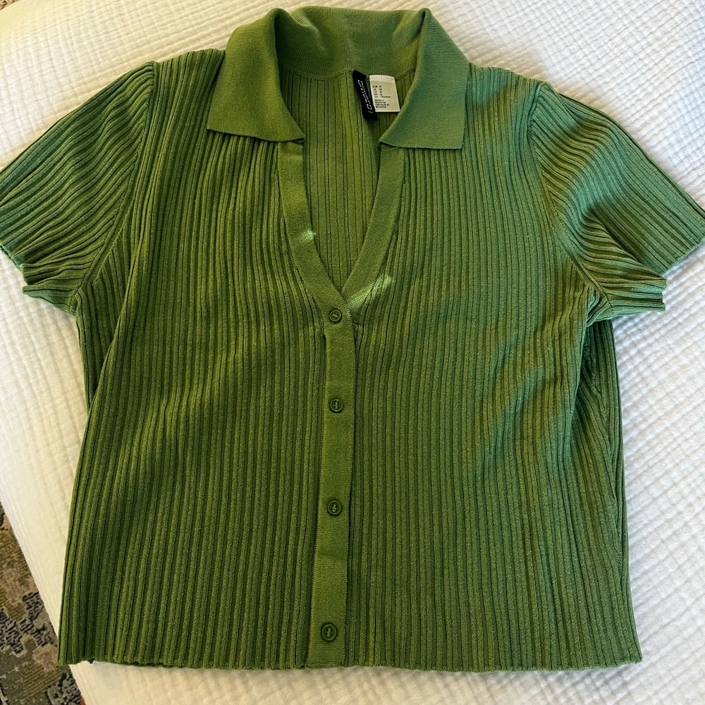 H&M green polo sweater top